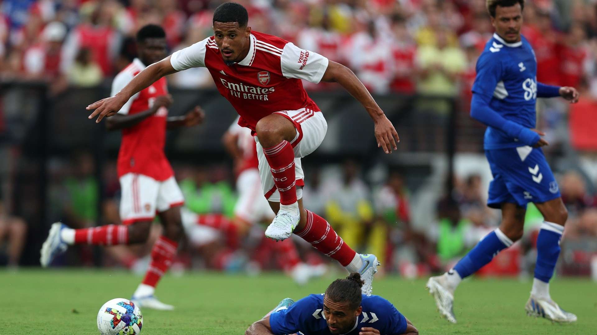 他成為歷史 他成為歷史